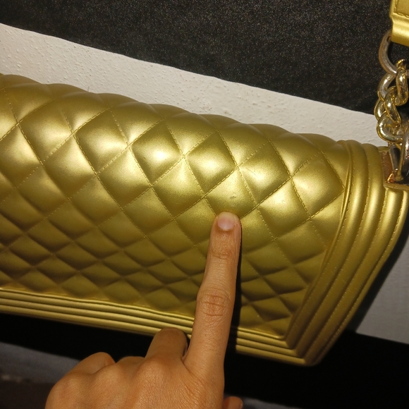 ToyBoy Women gold glazed silicone quilted chain purse bag - Picture 12 of 16